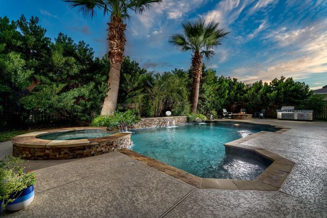 16814 E Caramel Apple Trail, Cypress, TX 77433
