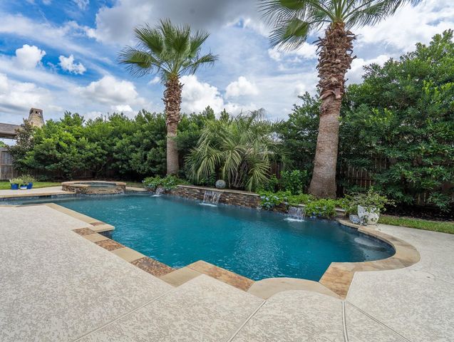 16814 E Caramel Apple Trail, Cypress, TX 77433