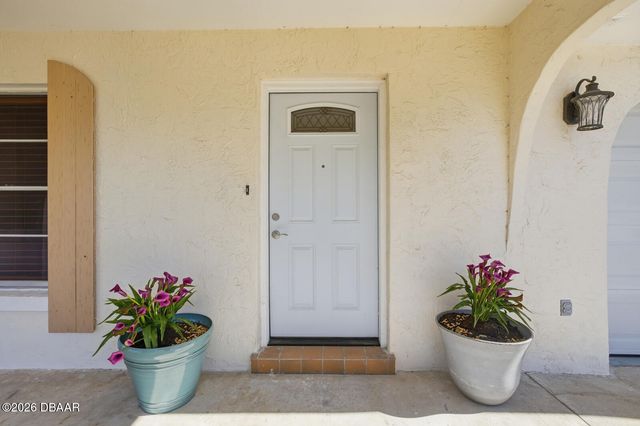 2927 Lantern Drive, South Daytona, FL 32119