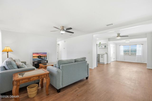 2927 Lantern Drive, South Daytona, FL 32119