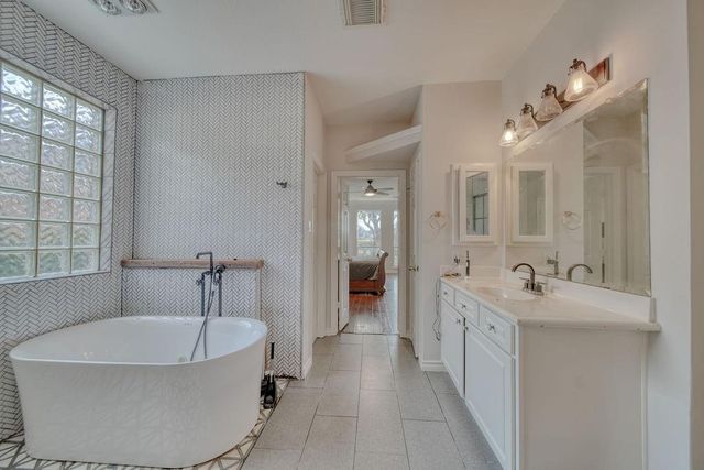 9606 Oakland Lake Way, Missouri City, TX 77459