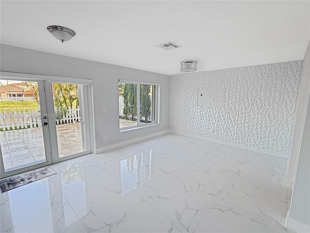 16330 SW 102nd St, Miami, FL 33196