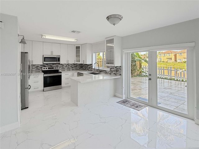 16330 SW 102nd St, Miami, FL 33196