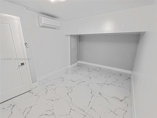 16330 SW 102nd St, Miami, FL 33196