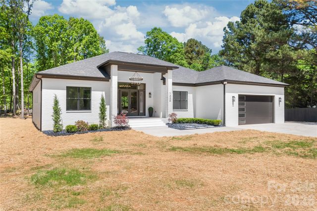 1220 Cuthbertson Road, Waxhaw, NC 28173
