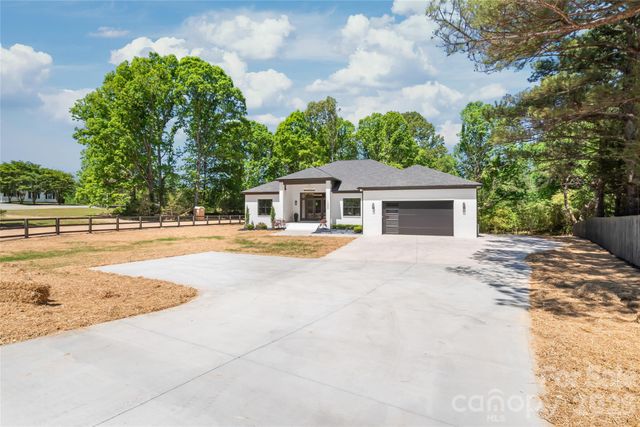 1220 Cuthbertson Road, Waxhaw, NC 28173