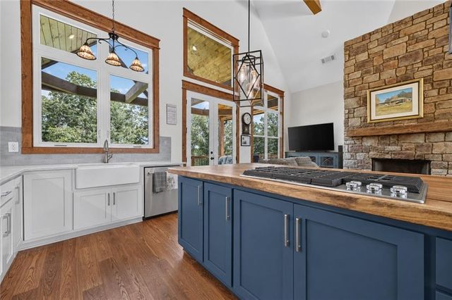 1567 Hap Holt Road, Ellijay, GA 30540