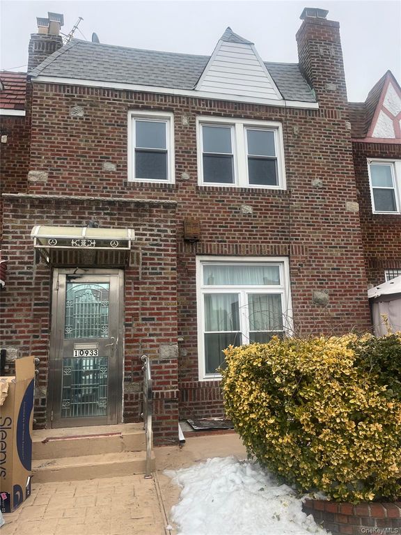 10933 Francis Lewis Boulevard, Queens Village, NY 11429