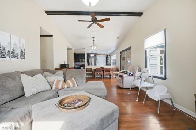 21 Sanlun Lakes DR, Hampton, VA 23666