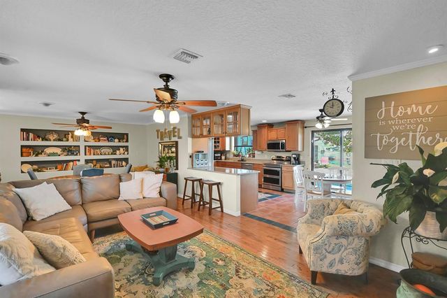 220 Riomar Drive, Port St. Lucie, FL 34952
