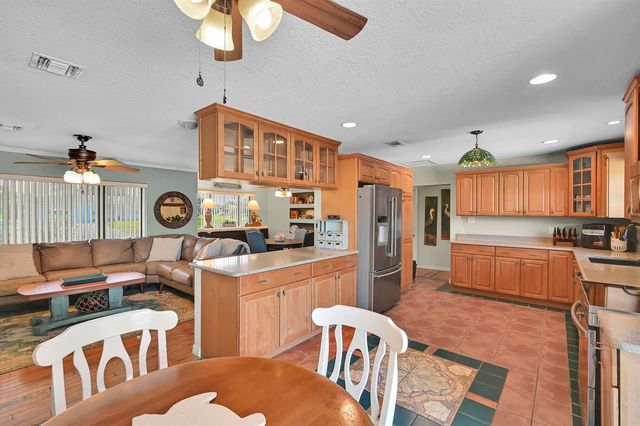 220 Riomar Drive, Port St. Lucie, FL 34952