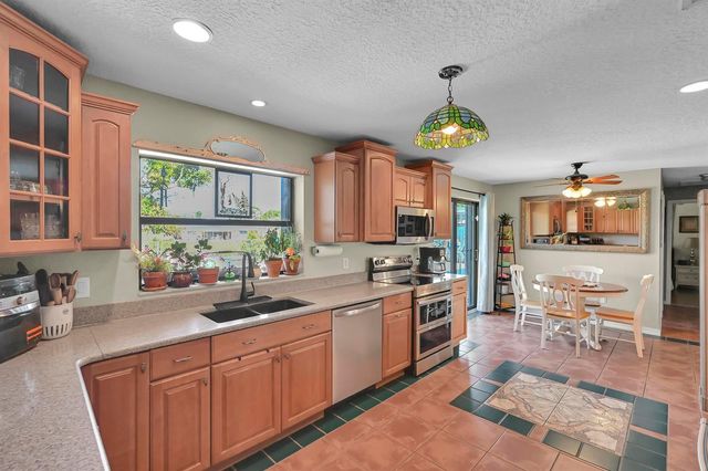 220 Riomar Drive, Port St. Lucie, FL 34952