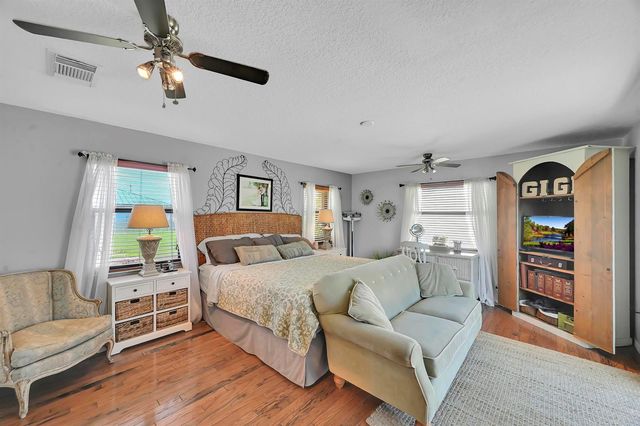 220 Riomar Drive, Port St. Lucie, FL 34952