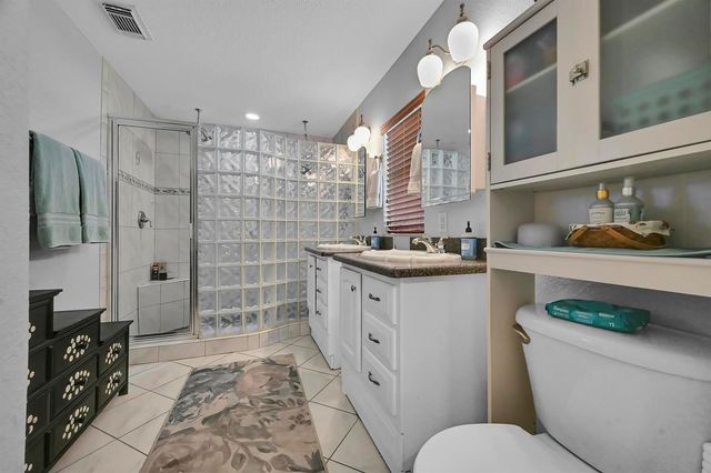 220 Riomar Drive, Port St. Lucie, FL 34952