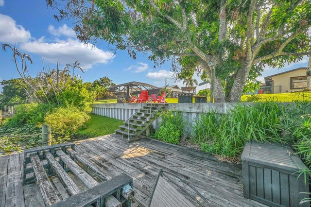 220 Riomar Drive, Port St. Lucie, FL 34952