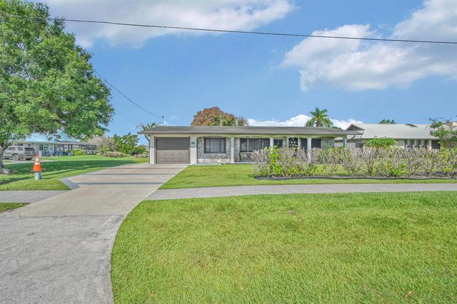 220 Riomar Drive, Port St. Lucie, FL 34952