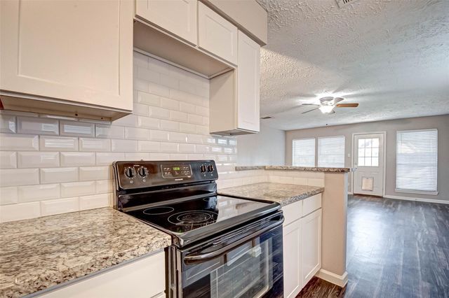 3213 Wavecrest Street, League City, TX 77573