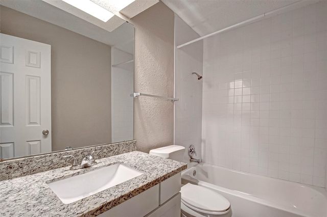 3213 Wavecrest Street, League City, TX 77573