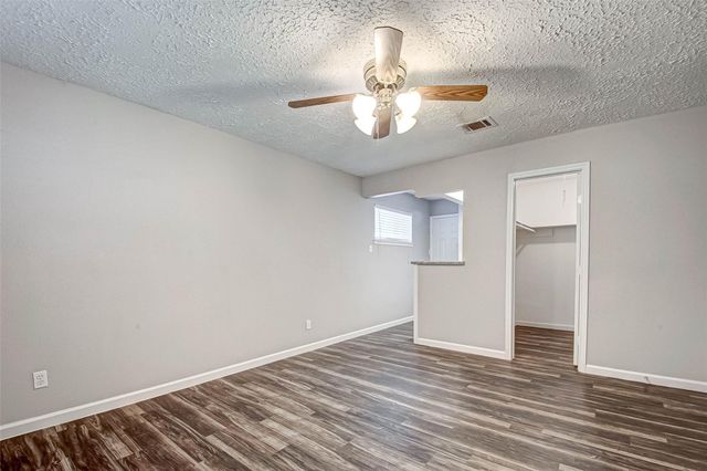 3213 Wavecrest Street, League City, TX 77573