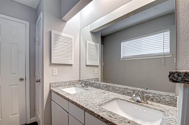 3213 Wavecrest Street, League City, TX 77573