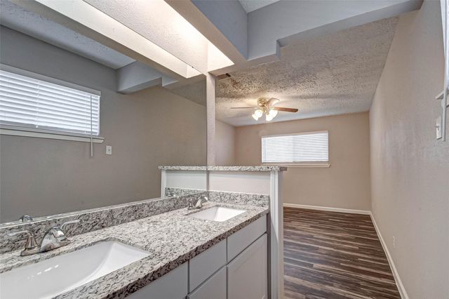 3213 Wavecrest Street, League City, TX 77573