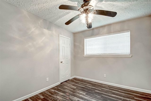 3213 Wavecrest Street, League City, TX 77573