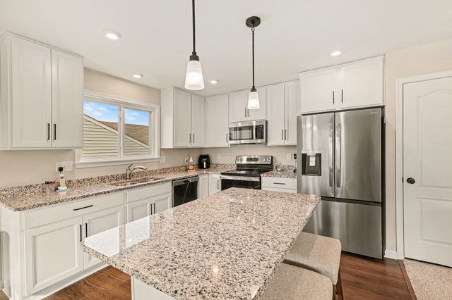 6813 Green Isle Lane, Union, KY 41091