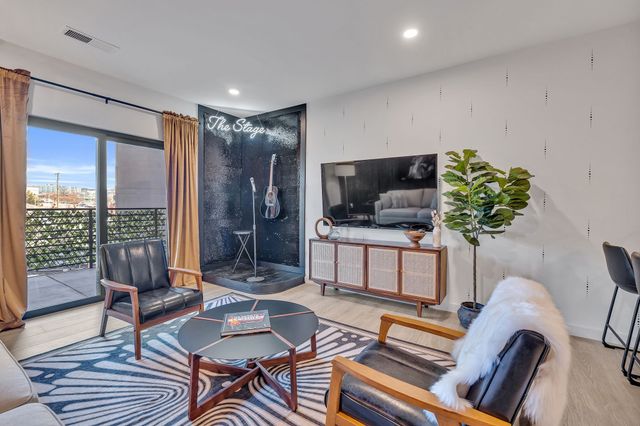 635 7th Ave S Apt 318, Nashville, TN 37203