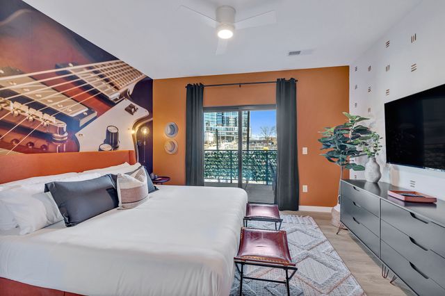 635 7th Ave S Apt 318, Nashville, TN 37203