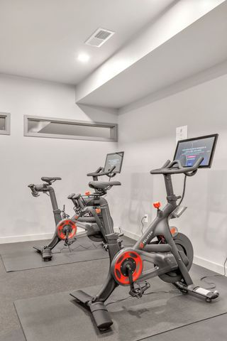 635 7th Ave S Apt 318, Nashville, TN 37203