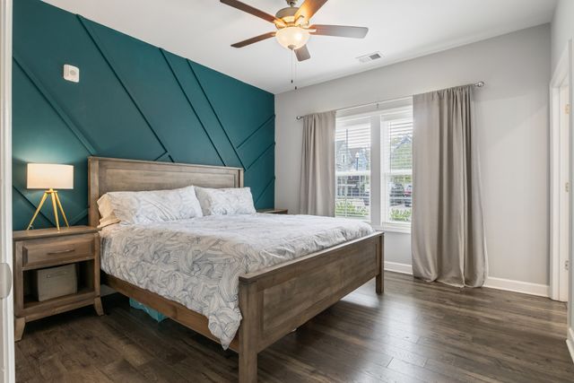 7483 Highway 70 S Apt 103, Nashville, TN 37221