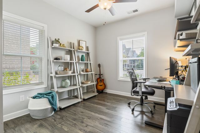 7483 Highway 70 S Apt 103, Nashville, TN 37221