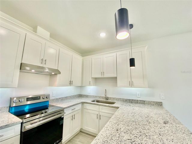 10006 MASSEY STREET, Orlando, FL 32825