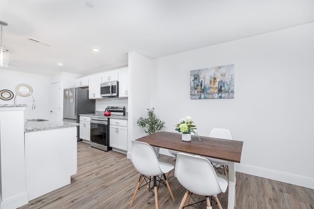 2 Hotel Ave ONE-BED, Peabody, MA 01960