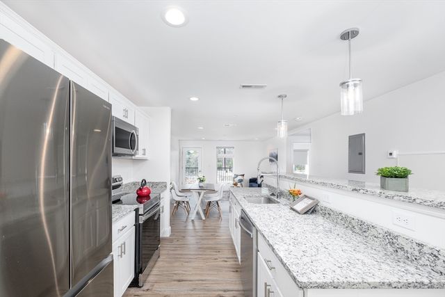 2 Hotel Ave ONE-BED, Peabody, MA 01960