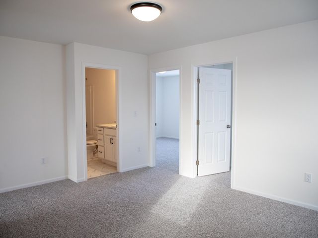 2513 37 Avenue S, Moorhead, MN 56560