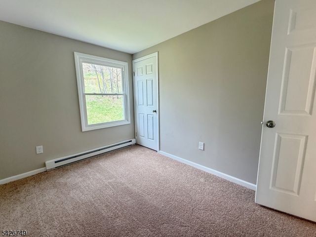 9 Fern Ct, Wantage Twp., NJ 07461