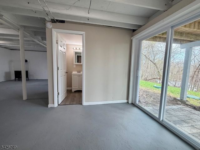 9 Fern Ct, Wantage Twp., NJ 07461