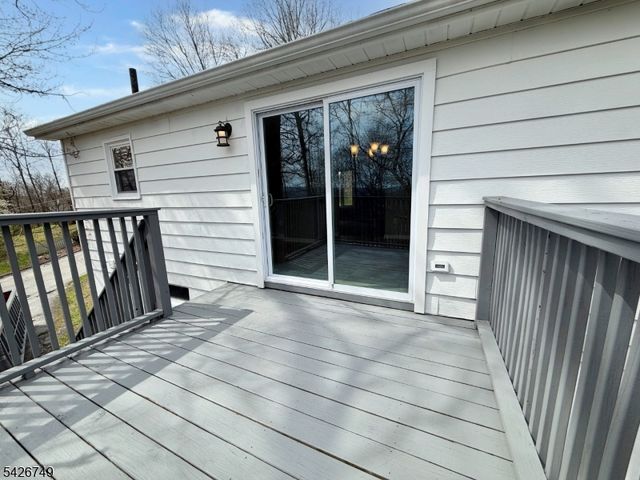 9 Fern Ct, Wantage Twp., NJ 07461