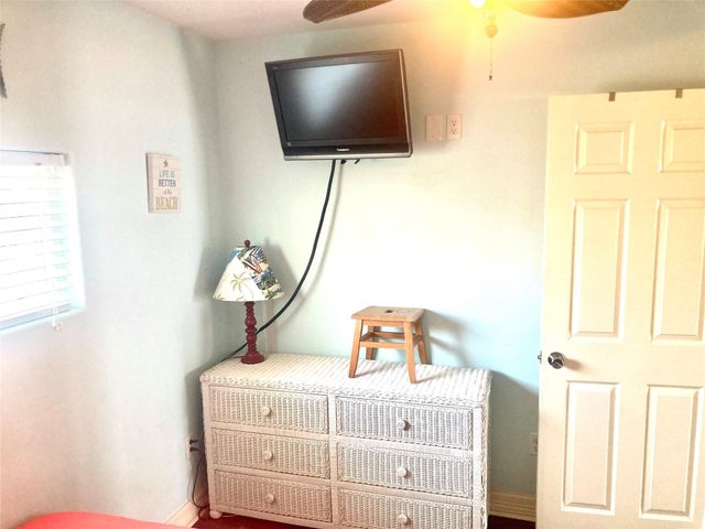 834 Eastview, Crystal Beach, TX 77650