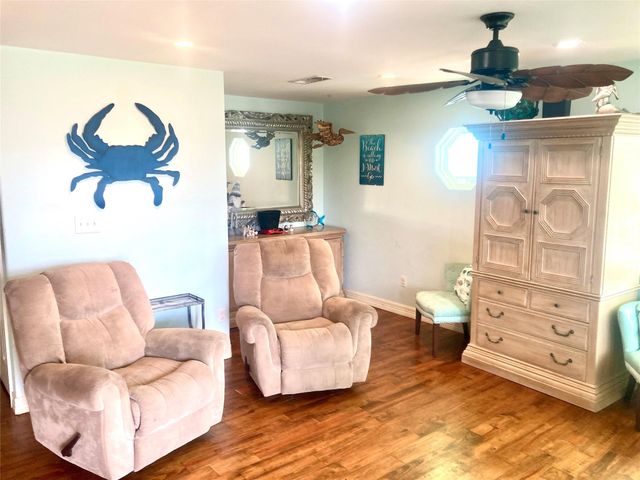 834 Eastview, Crystal Beach, TX 77650