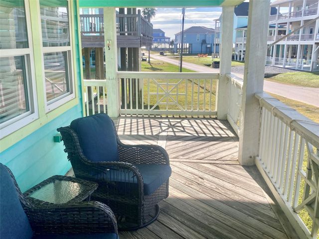 834 Eastview, Crystal Beach, TX 77650