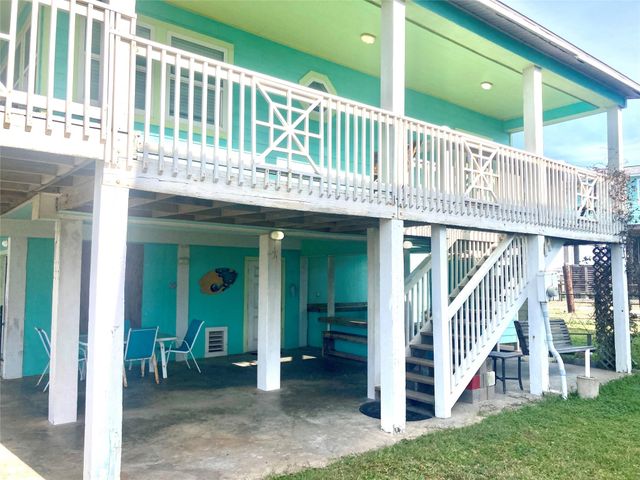 834 Eastview, Crystal Beach, TX 77650