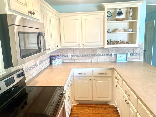 834 Eastview, Crystal Beach, TX 77650