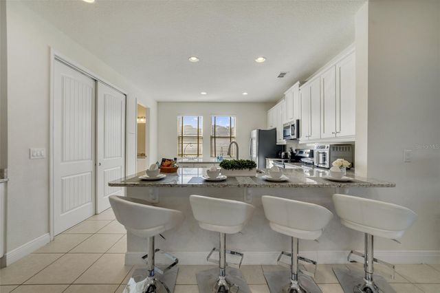 180 MINTON LOOP, Kissimmee, FL 34747