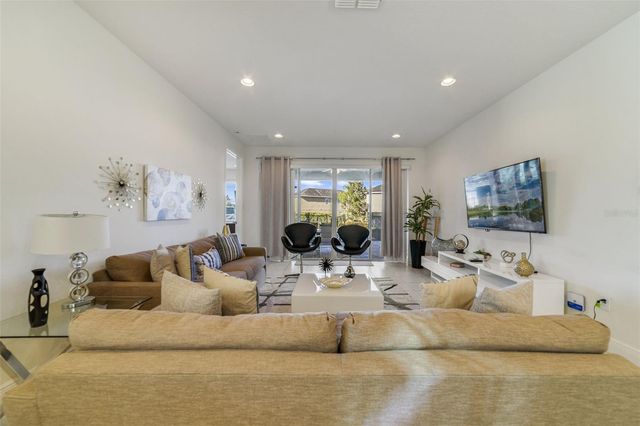 180 MINTON LOOP, Kissimmee, FL 34747