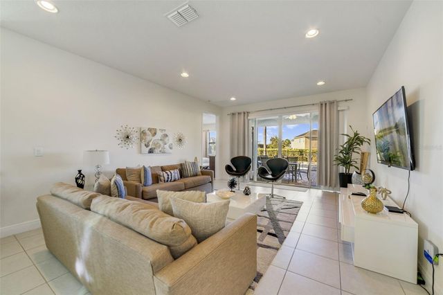 180 MINTON LOOP, Kissimmee, FL 34747