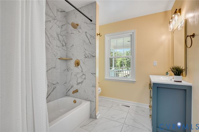 10110 Holly Rd, Hanover, VA 23116
