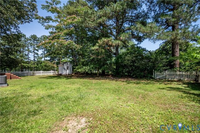 10110 Holly Rd, Hanover, VA 23116