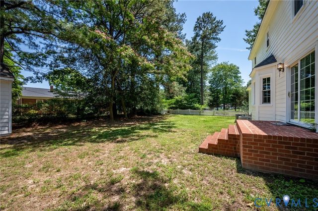 10110 Holly Rd, Hanover, VA 23116